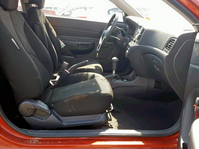 KMHCM36C09U133668 - 2009 HYUNDAI ACCENT GS RED photo 5