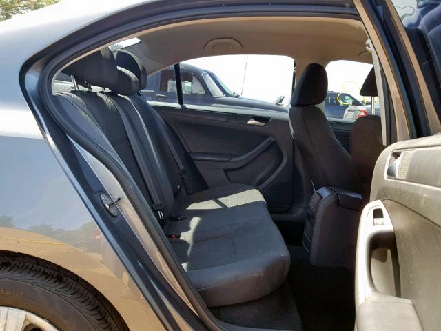 3VW2K7AJ0EM250259 - 2014 VOLKSWAGEN JETTA BASE 灰色 照片 6