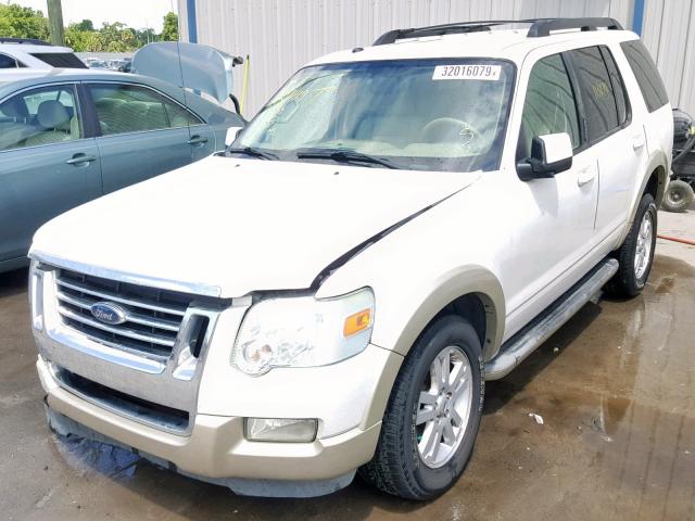 1FMEU6EE4AUA43201 - 2010 FORD EXPLORER E WHITE photo 2