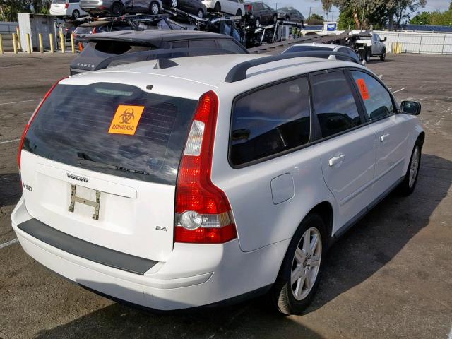 YV1MW390662161688 - 2006 VOLVO V50 2.4I WHITE photo 4