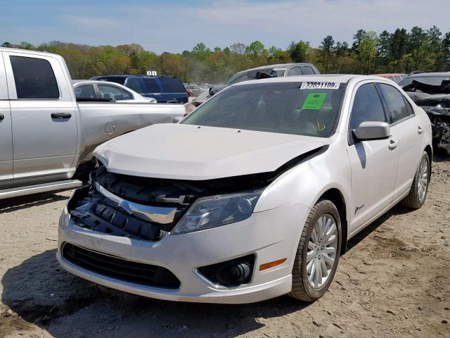 3FADP0L39AR133205 - 2010 FORD FUSION HYB WHITE photo 2