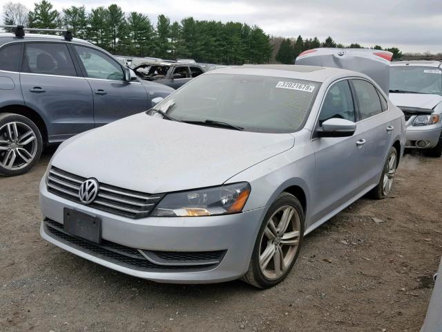 1VWBT7A33EC114921 - 2014 VOLKSWAGEN PASSAT SE SILVER photo 2