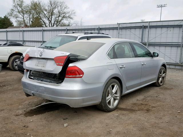 1VWBT7A33EC114921 - 2014 VOLKSWAGEN PASSAT SE SILVER photo 4