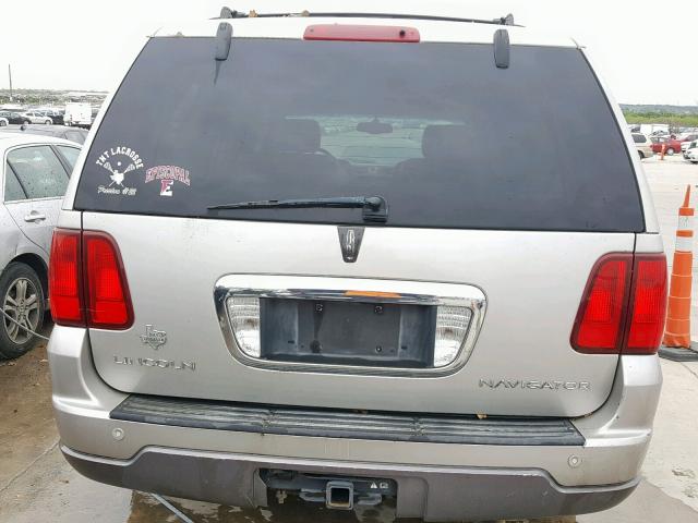 5LMFU27R03LJ00948 - 2003 LINCOLN NAVIGATOR Qəhvəyi foto 9