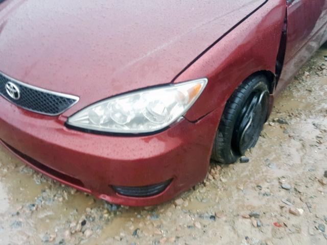 4T1BE30KX5U033712 - 2005 TOYOTA CAMRY LE RED photo 9