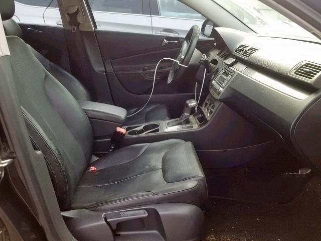 WVWJK73C37P069571 - 2007 VOLKSWAGEN PASSAT BLACK photo 5