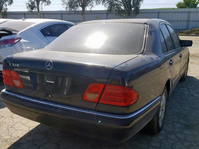 WDBJF65H3XA858313 - 1999 MERCEDES-BENZ E 320 BLACK photo 4