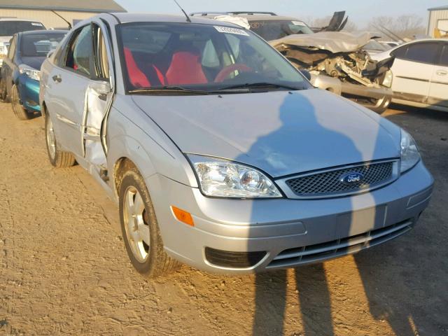 1FAFP34N76W249887 - 2006 FORD FOCUS ZX4 WHITE photo 1