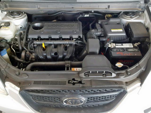 KNAFG525987175939 - 2008 KIA RONDO BASE SILVER photo 7