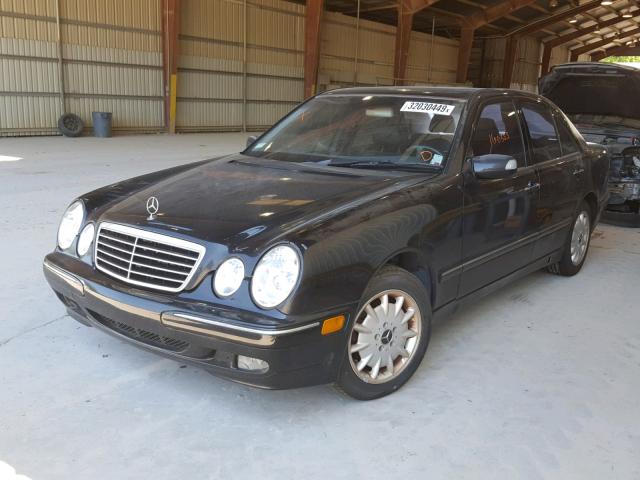 WDBJF65J01B373115 - 2001 MERCEDES-BENZ E 320 BLACK photo 2