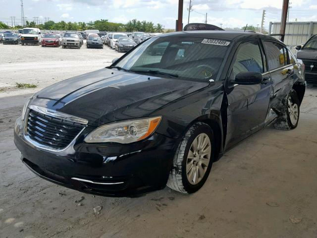 1C3CCBAB6DN568928 - 2013 CHRYSLER 200 LX BLACK photo 2