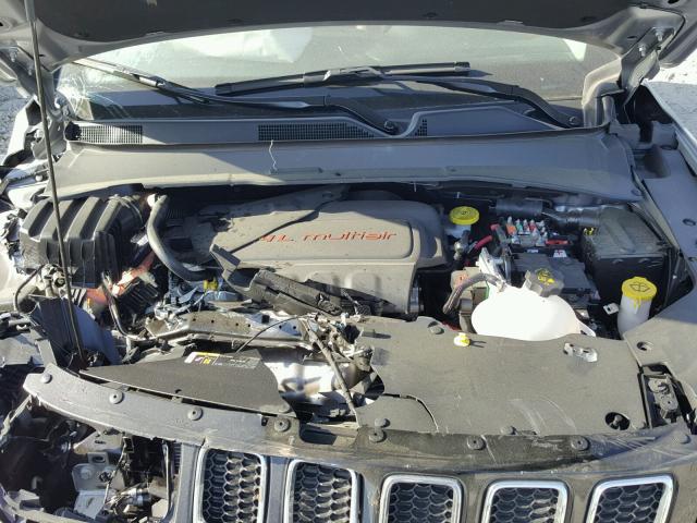 3C4NJCAB6JT124007 - 2018 JEEP COMPASS SP 灰色 照片 7