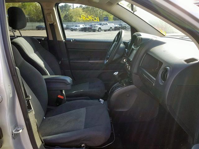 1J4NT1FB2BD142609 - 2011 JEEP COMPASS SP ვერცხლისფერი ფოტო 5