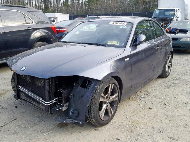 WBAUP735X8VF09413 - 2008 BMW 128 I GRAY photo 2