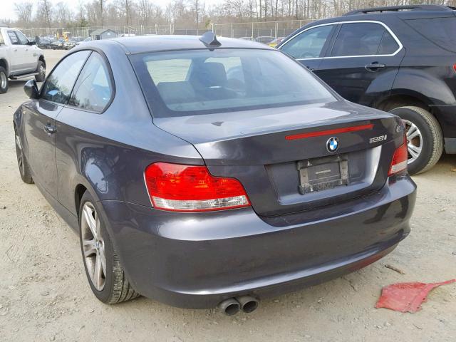 WBAUP735X8VF09413 - 2008 BMW 128 I GRAY photo 3