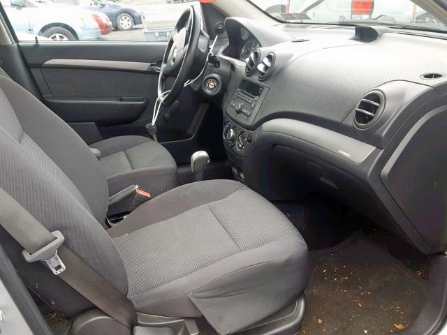 KL1TD56E99B657180 - 2009 CHEVROLET AVEO LS SILVER photo 5