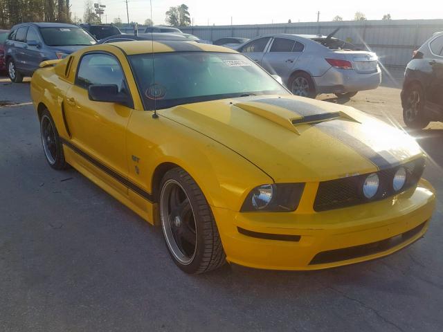 1ZVFT82H265104405 - 2006 FORD MUSTANG GT YELLOW photo 1