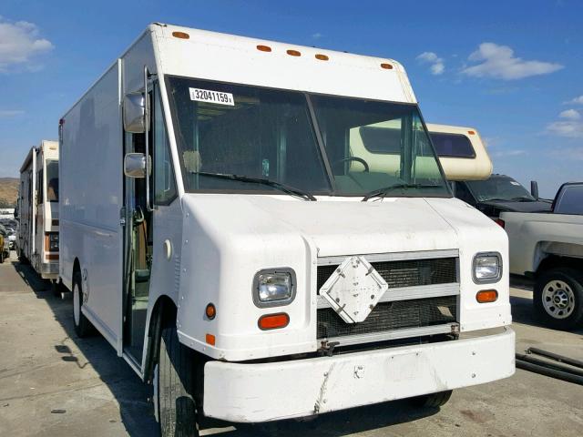 4UZA4FA4XYCF8167 - 2000 FREIGHTLINER CHASSIS M WHITE photo 1