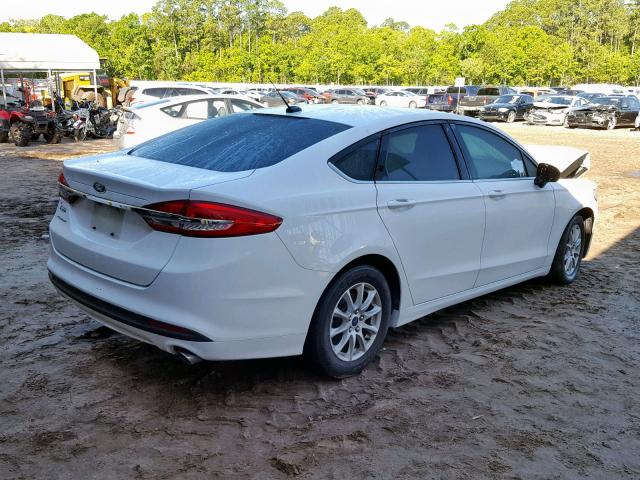 3FA6P0G72HR175621 - 2017 FORD FUSION S WHITE photo 4