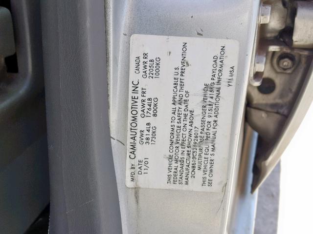 2CNBE13C526926017 - 2002 CHEVROLET TRACKER SILVER photo 10