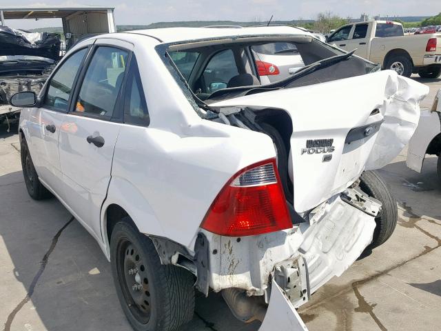 1FAFP34N77W204675 - 2007 FORD FOCUS ZX4 WHITE photo 3