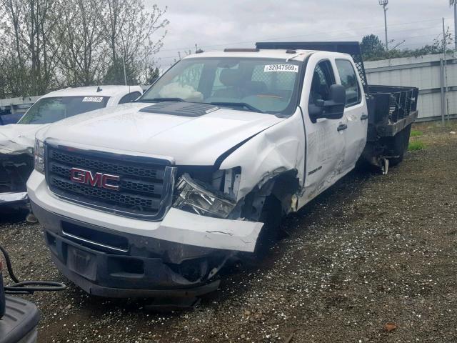 1GD422C8XEF158015 - 2014 GMC SIERRA K35 WHITE photo 2