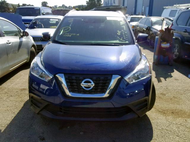 3N1CP5CU8JL538215 - 2018 NISSAN KICKS S BLUE photo 9