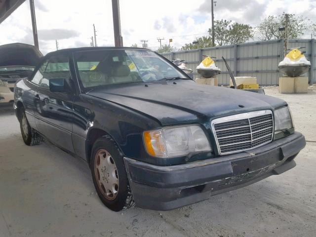 WDBEA66E6SC274957 - 1995 MERCEDES-BENZ E 320 GREEN photo 1