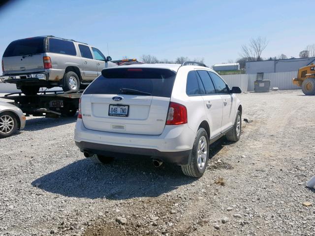 2FMDK3JC2DBC05907 - 2013 FORD EDGE SEL WHITE photo 4