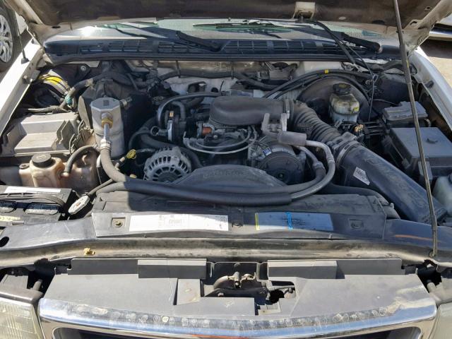 1GTCS19W728139941 - 2002 GMC SONOMA WHITE photo 7