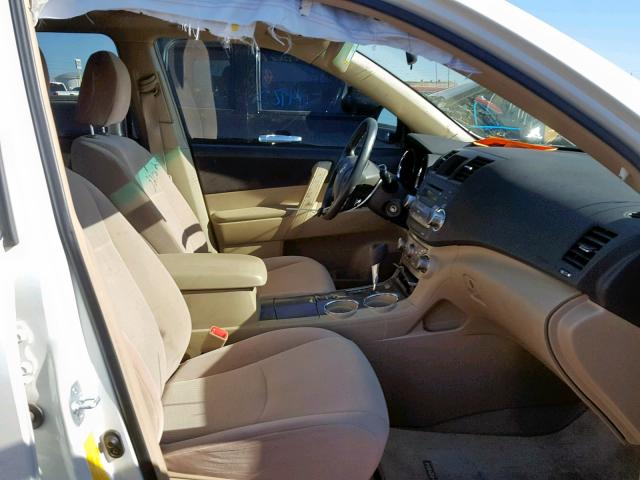 JTEDS41A582066906 - 2008 TOYOTA HIGHLANDER WHITE photo 5