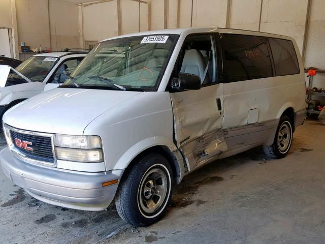 1GKDM19W3YB514528 - 2000 GMC SAFARI XT WHITE photo 2