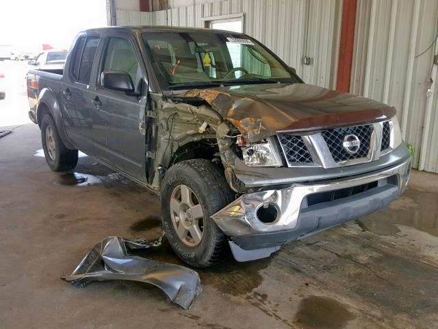 1N6AD07U36C441305 - 2006 NISSAN FRONTIER C GRAY photo 1