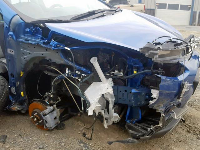 JTDKDTB37J1601293 - 2018 TOYOTA PRIUS C BLUE photo 9