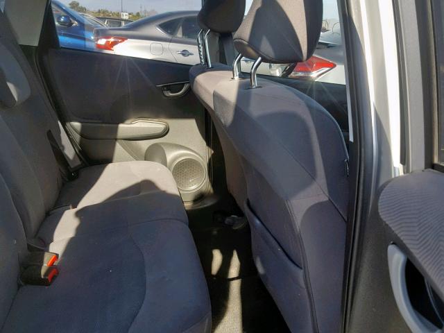 JHMGE8H34BC028672 - 2011 HONDA FIT SILVER photo 6