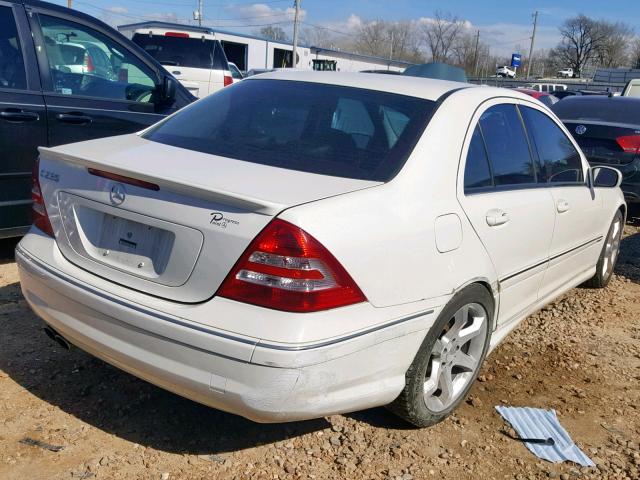 WDBRF52H77F851739 - 2007 MERCEDES-BENZ C 230 WHITE photo 4