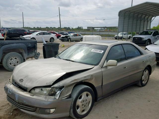 JT8BF28G7Y5103272 - 2000 LEXUS ES 300 TWO TONE photo 2