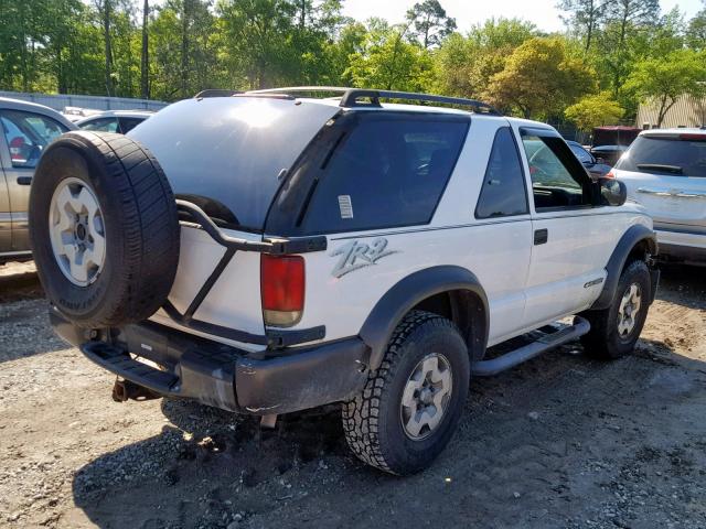 1GNCS18X44K135496 - 2004 CHEVROLET BLAZER WHITE photo 4