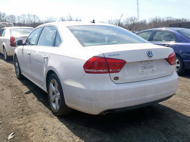 1VWBP7A31CC016505 - 2012 VOLKSWAGEN PASSAT SE WHITE photo 3