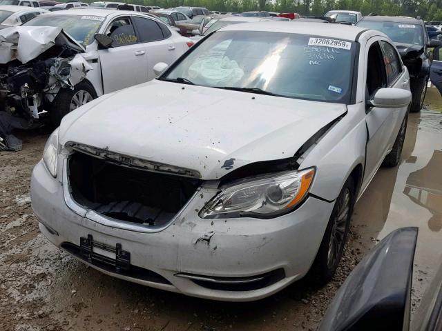 1C3CCBAB4CN137731 - 2012 CHRYSLER 200 LX WHITE photo 2