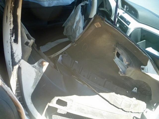 JTKJF5C73B3006765 - 2011 TOYOTA SCION TC თეთრი ფოტო 5