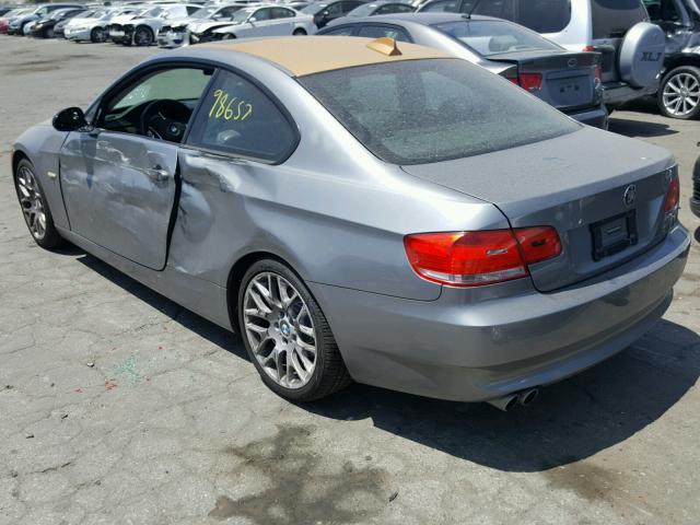 WBAWV13569P123344 - 2009 BMW 328 I SULE GRAY photo 3