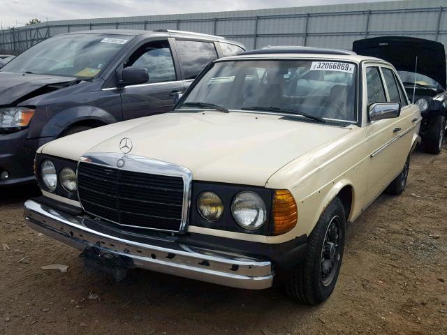 WDBAB23A0DB398172 - 1983 MERCEDES-BENZ 240 D TAN photo 2