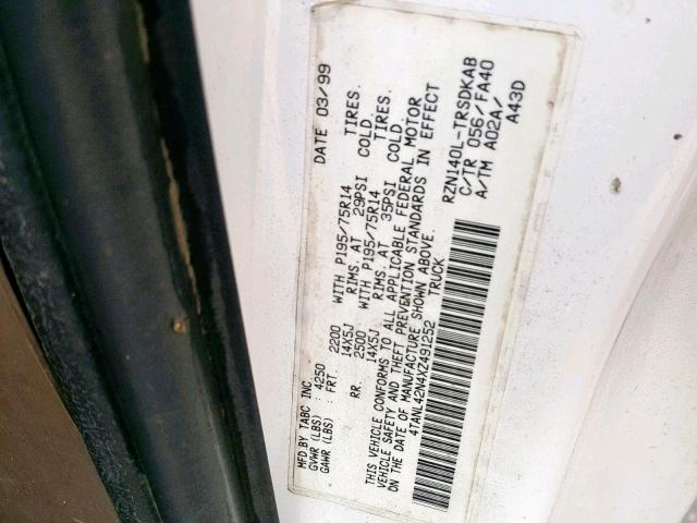 4TANL42N4XZ491252 - 1999 TOYOTA TACOMA WHITE photo 10