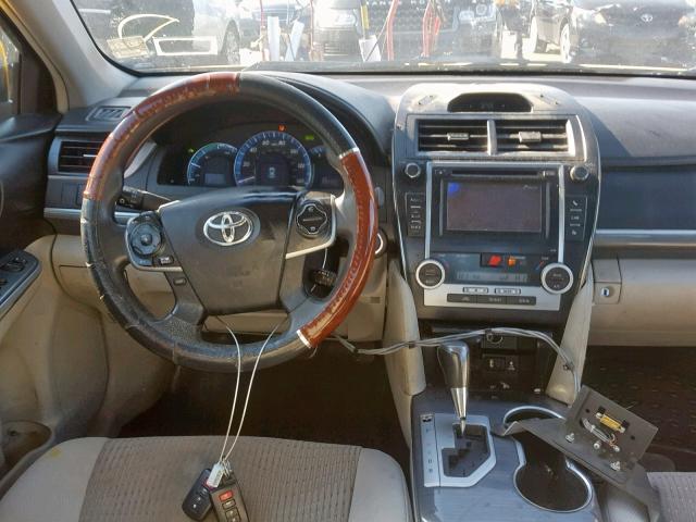 4T1BD1FK1EU101944 - 2014 TOYOTA CAMRY HYBR YELLOW photo 9