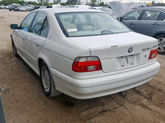 WBADT43441GF58411 - 2001 BMW 525 I AUTO WHITE photo 3