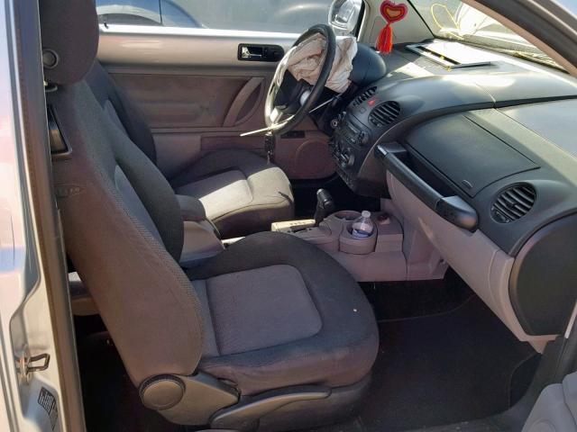 3VWCK31C15M418344 - 2005 VOLKSWAGEN NEW BEETLE ვერცხლისფერი ფოტო 5