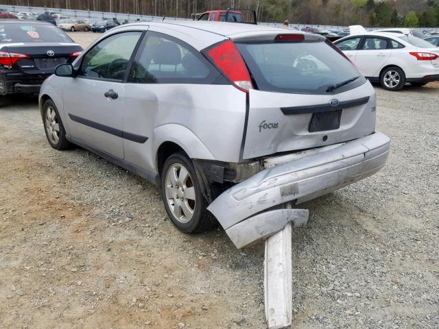 3FAFP31301R227115 - 2001 FORD FOCUS ZX3 SILVER photo 3