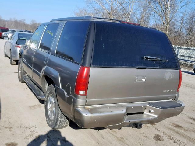 1GYEK13R2YR120299 - 2000 CADILLAC ESCALADE GOLD photo 3