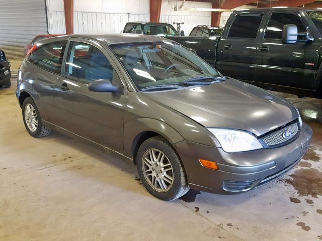 3FAFP31N95R131815 - 2005 FORD FOCUS ZX3 GRAY photo 1